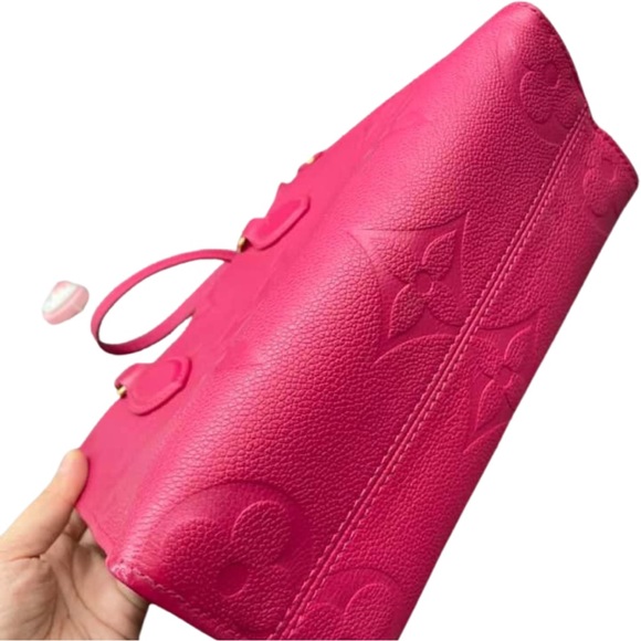 Louis Vuitton Fuschia Empreinte OnTheGo - Picture 11 of 16